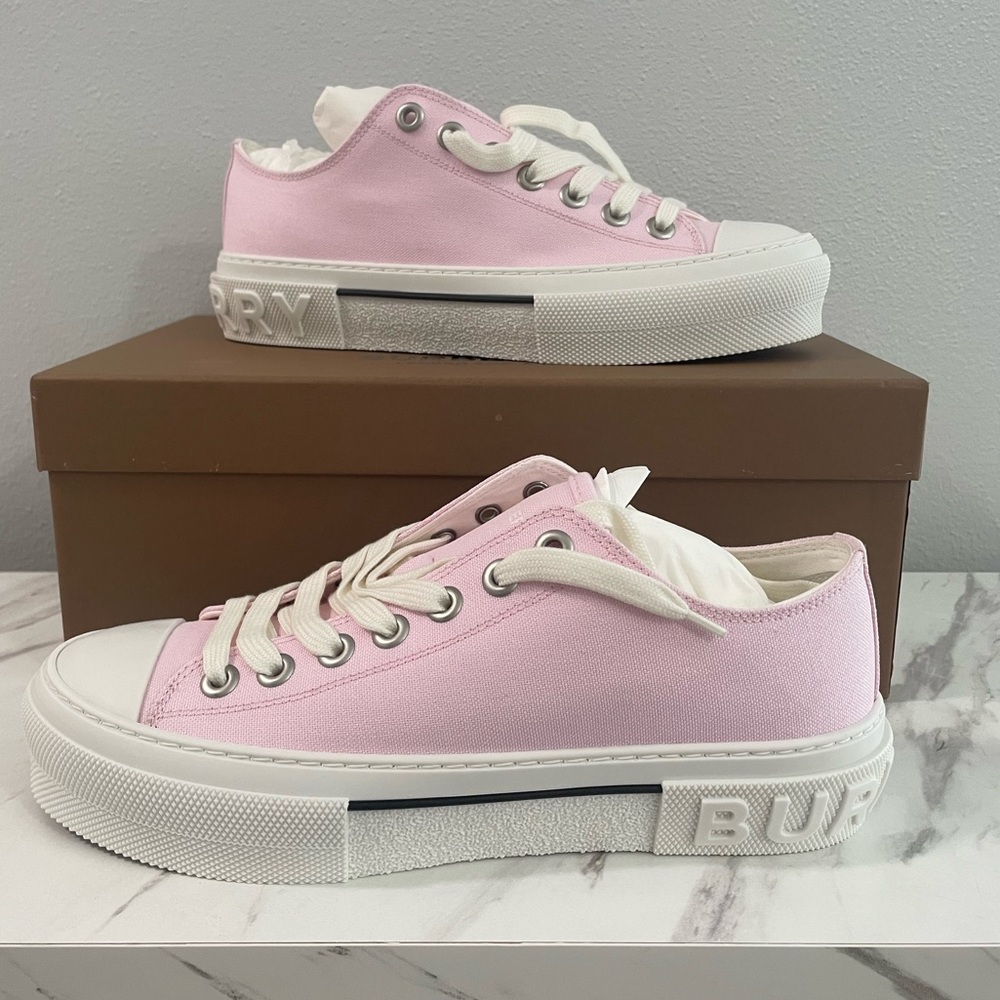Burberry Low Top Sneaker Pink